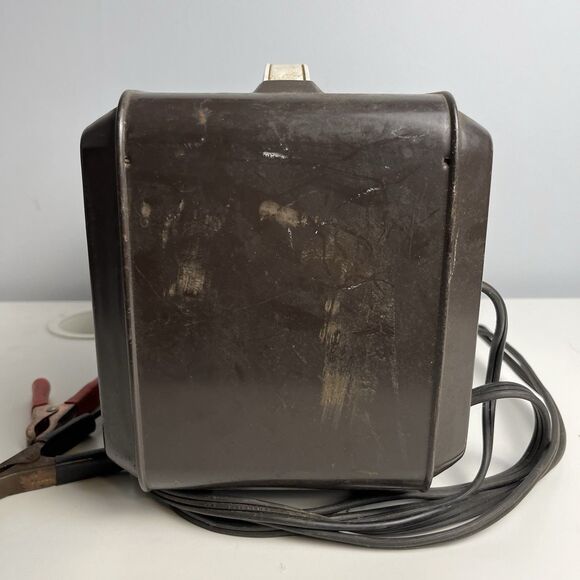 Vintage Sears Best 12 Volt Fully Automatic 8 AMP Battery Charger 608.71280 - Picture 2 of 8